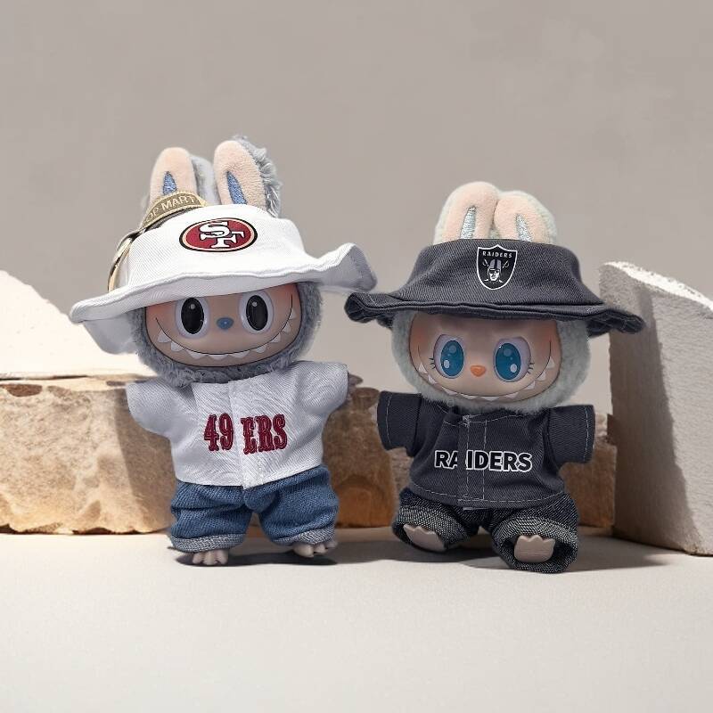 Labubu trägt einen Labubu-Schl – Streetwear Brand Keychain Bewertung und Preis